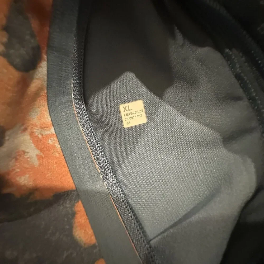 Lululemon Water Repellent 8
